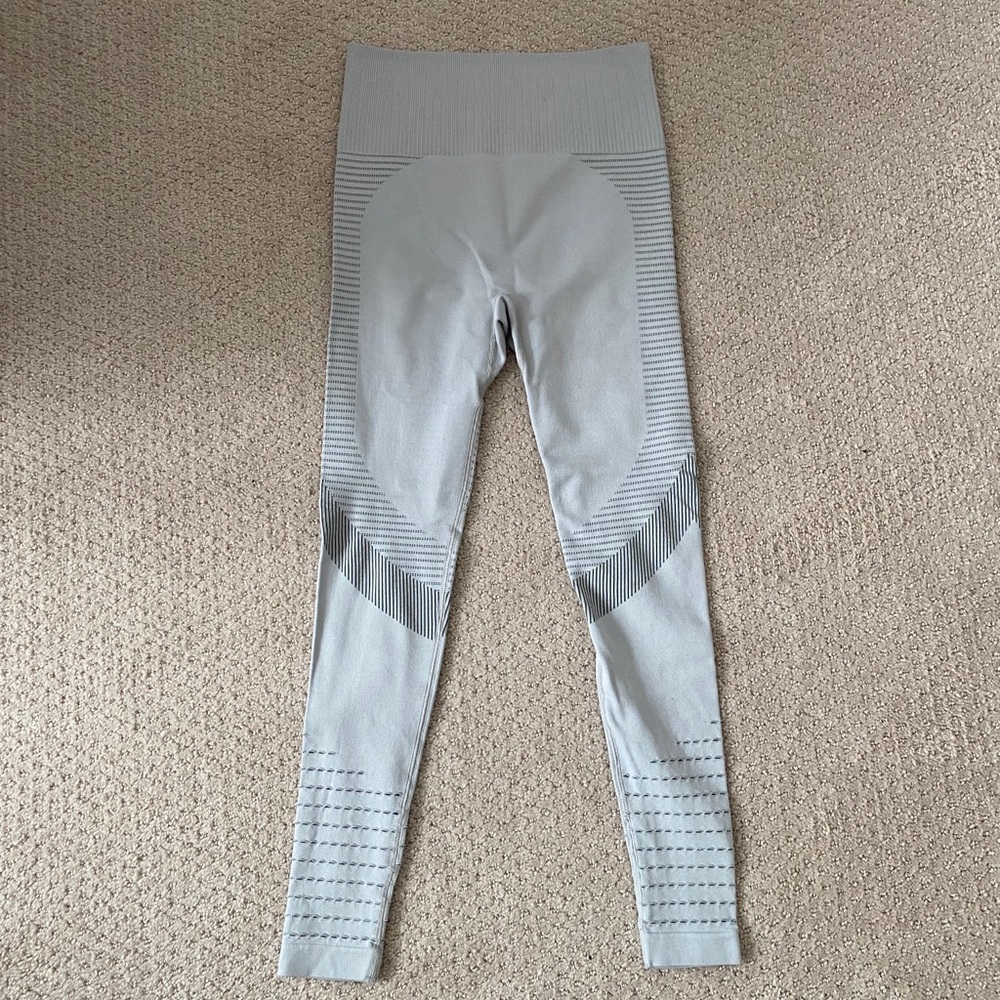 Athletic leggings